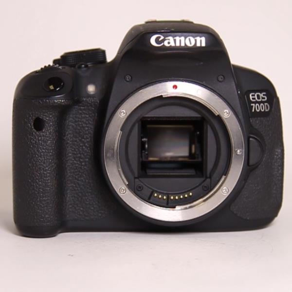 Used Canon EOS 700D DSLR Camera (Body Only)