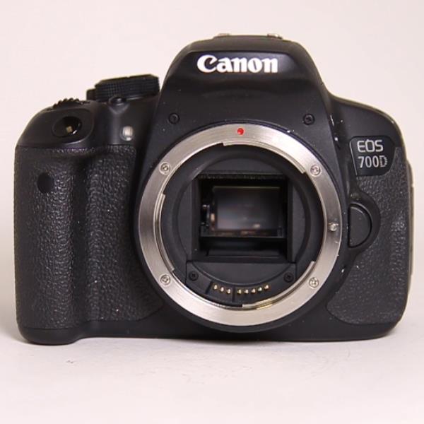 Used Canon EOS 700D DSLR Camera (Body Only)