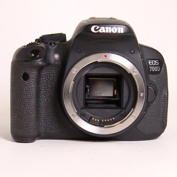 Used Canon EOS 700D DSLR Camera (Body Only)