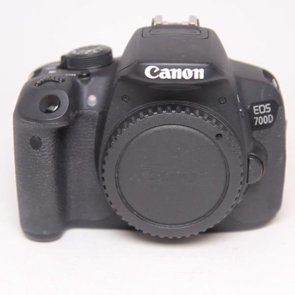 Used Canon EOS 700D DSLR Camera
