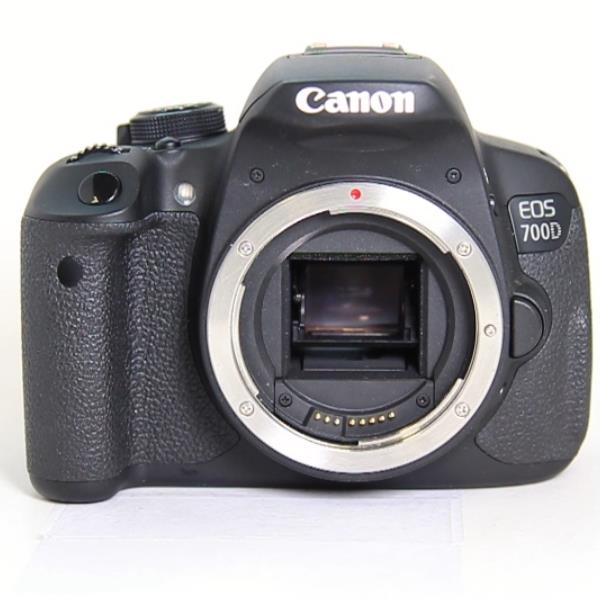 Used Canon EOS 700D DSLR Camera (Body Only)