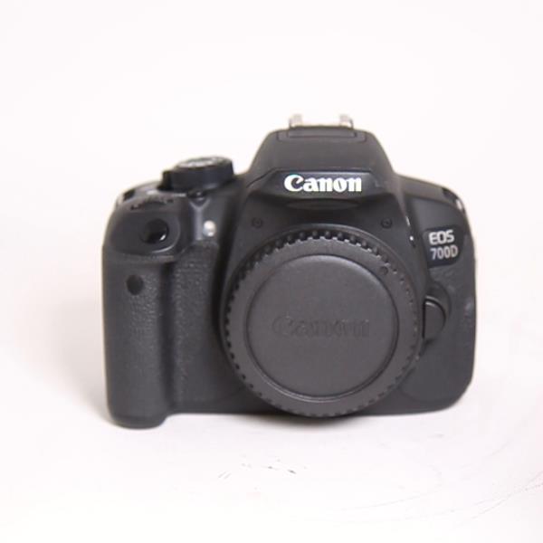 Used Canon EOS 700D DSLR Camera (Body Only)