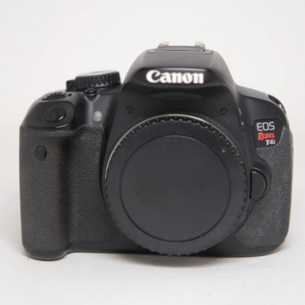 Used Canon EOS Rebel T4i. 650D Body Only