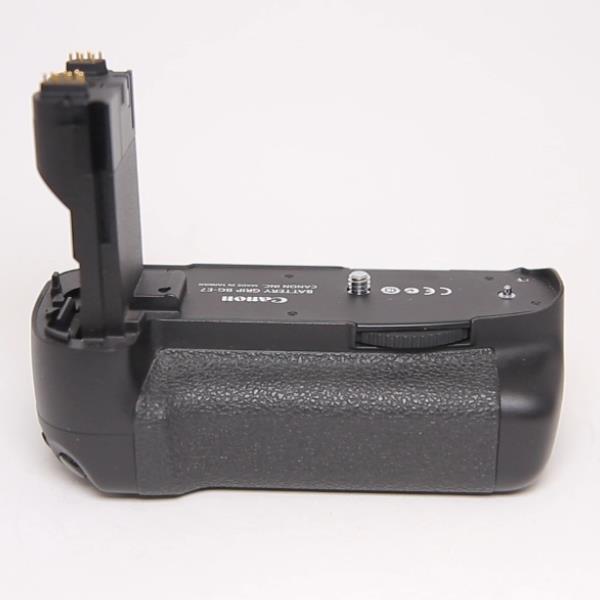 Used Canon BG-E7 BGE7 Battery Grip for EOS 7D