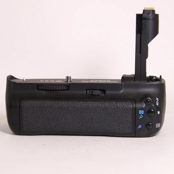 Used Canon BG-E7 BGE7 Battery Grip for EOS 7D