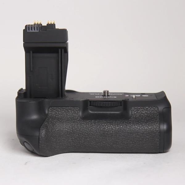 Used Canon BG-E8 Battery Grip for EOS 550D/ 600D/ 650D/ 700D