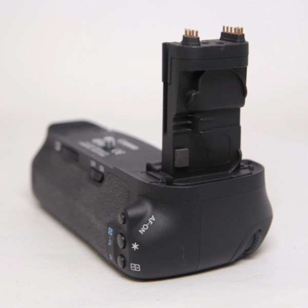 Used Canon BG-E9 Battery Grip for EOS 60D