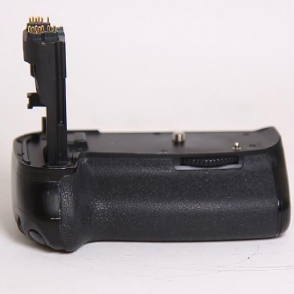 Used Canon BG-E9 Battery Grip for EOS 60D