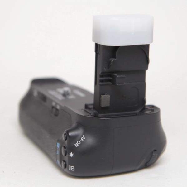Used Canon BG-E9 Battery Grip for EOS 60D
