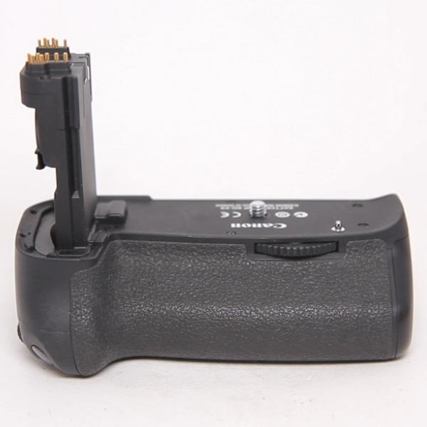 Used Canon BG-E9 Battery Grip for EOS 60D