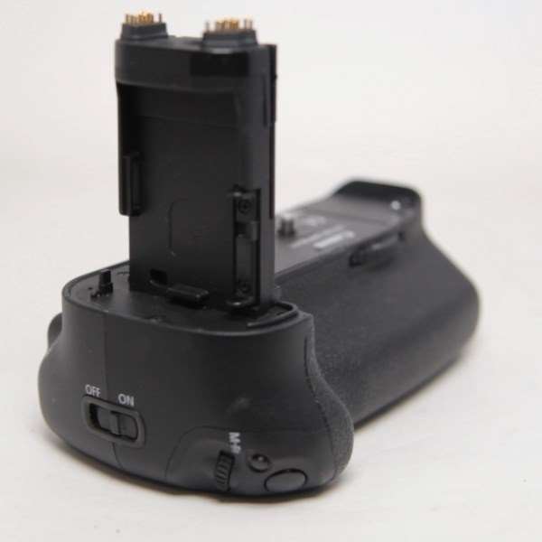 Used Canon Battery Grip BG-E11