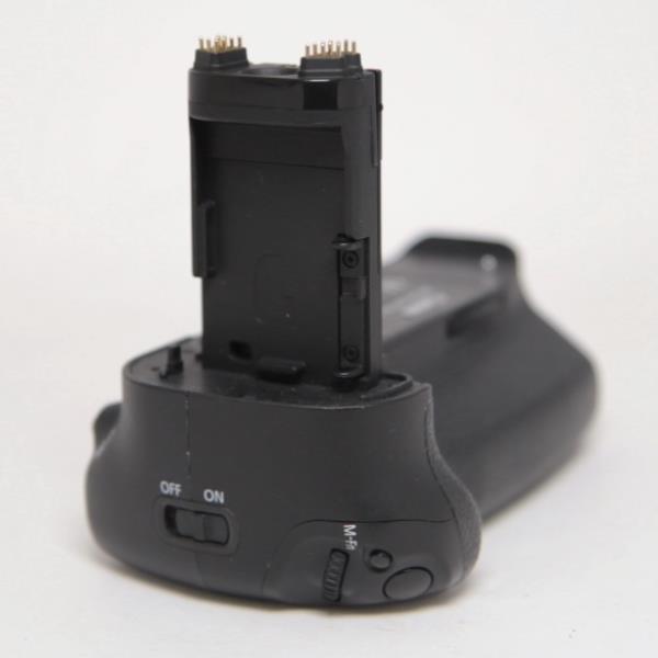 Used Canon Battery Grip BG-E11