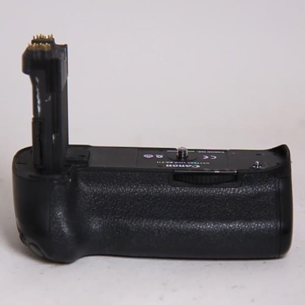 Used Canon Battery Grip BG-E11