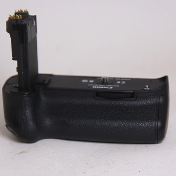 Used Canon Battery Grip BG-E11