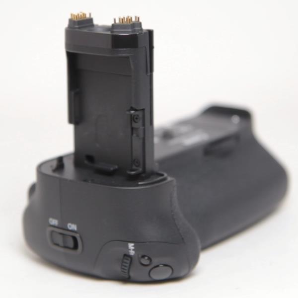Used Canon Battery Grip BG-E11