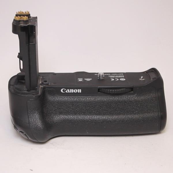 Used Canon BG-E16 Battery Grip for EOS 7d Mark II