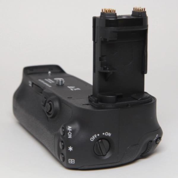Used Canon BG-E16 Battery Grip for EOS 7d Mark II