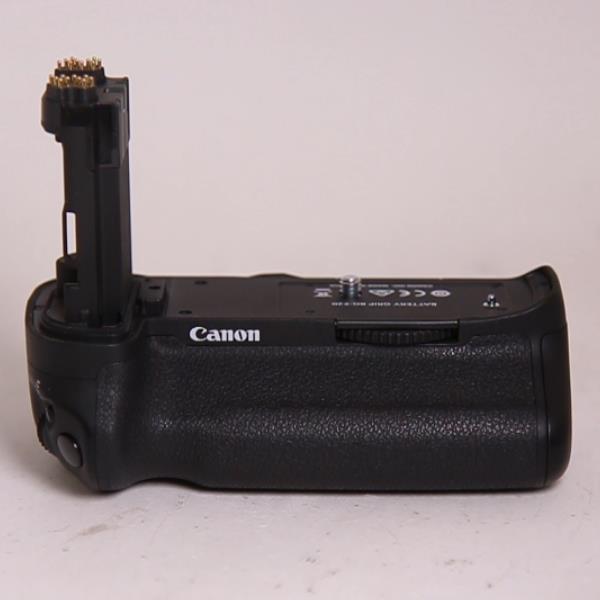 Used Canon Battery Grip BG-E20 for the 5D Mark IV