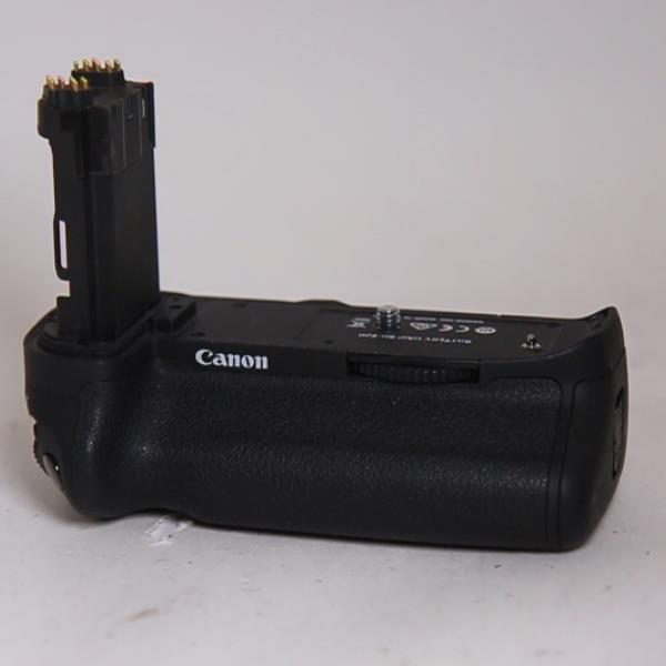 Used Canon Battery Grip BG-E20 for the 5D Mark IV