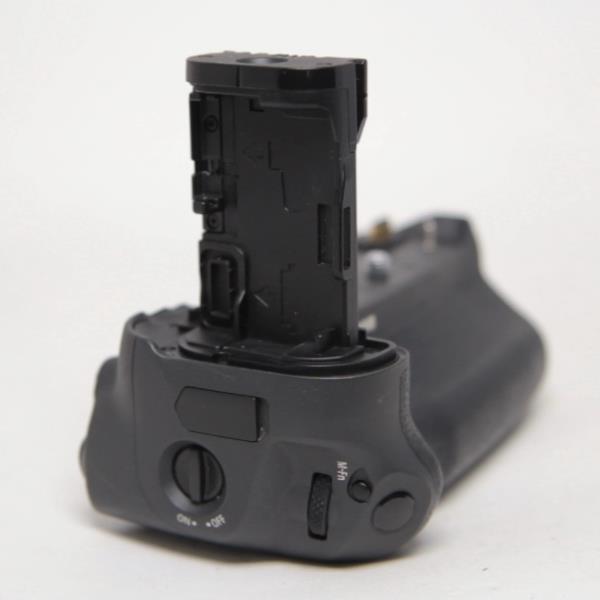 Used Canon BG-E22 Battery Grip for EOS R