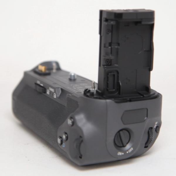 Used Canon BG-E22 Battery Grip for EOS R