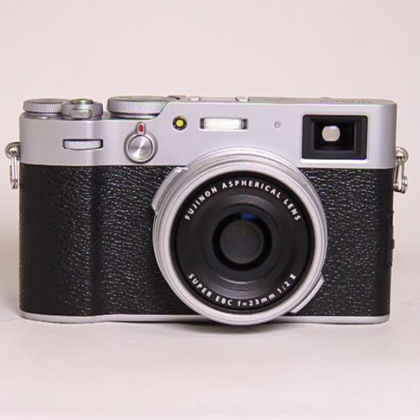 Used Fujifilm X100V Compact Digital Camera Silver