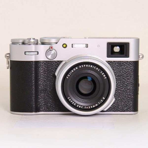 Used Fujifilm X100V Compact Digital Camera Silver