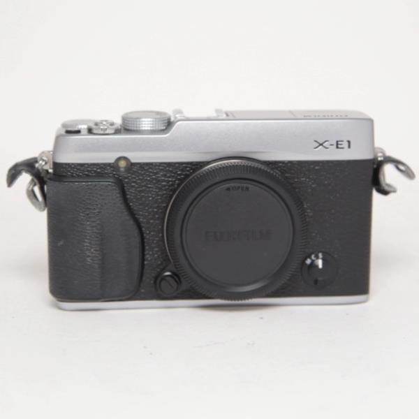 Used Fujifilm X-E1 - Two Tone Silver