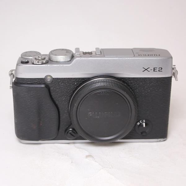 Used Fujifilm X-E2 Body Silver compact system camera