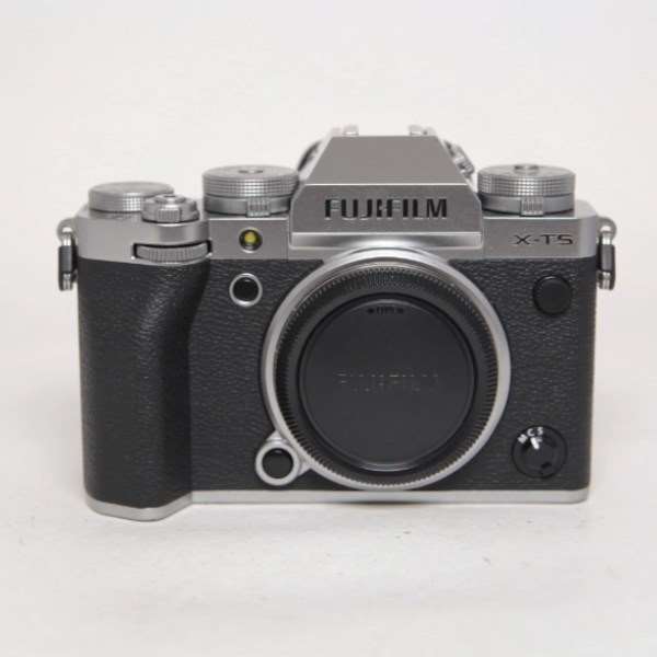 Used Fujifilm X-T5 Camera Body Silver