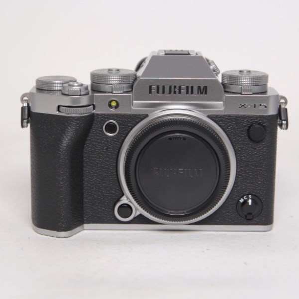 Used Fujifilm X-T5 Camera Body Silver