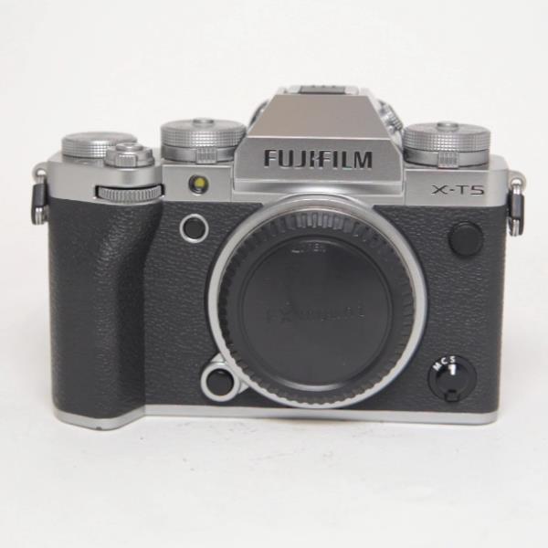 Used Fujifilm X-T5 Camera Body Silver