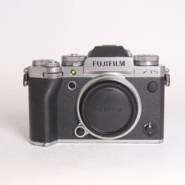 Used Fujifilm X-T5 Camera Body Silver