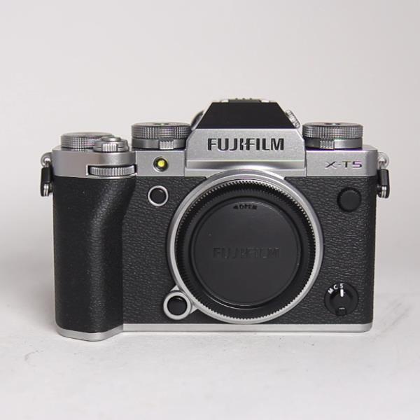 Used Fujifilm X-T5 Camera Body Silver