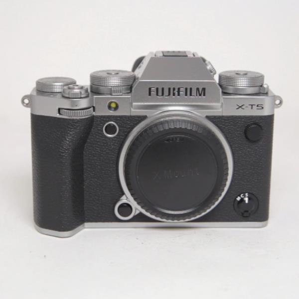 Used Fujifilm X-T5 Camera Body Silver
