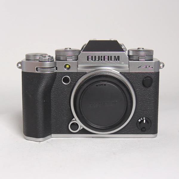 Used Fujifilm X-T5 Camera Body Silver