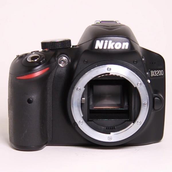 Used Nikon D3200 Body Black