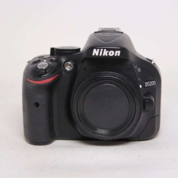 Used Nikon D5200 - Body Black