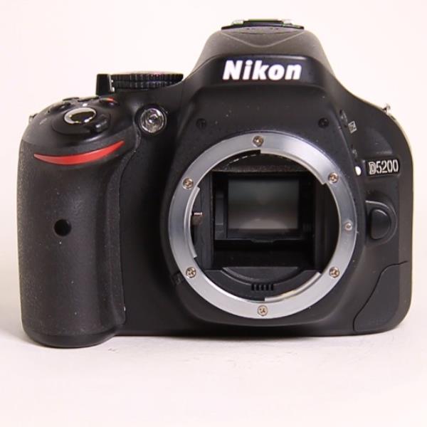 Used Nikon D5200 - Body Black
