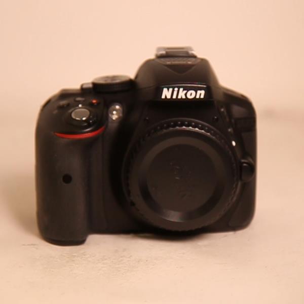 Used Nikon D5300 DSLR Digital camera Body - Black