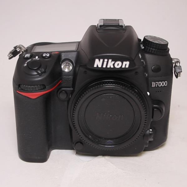 Used Nikon D7000 Digital SLR Camera Body