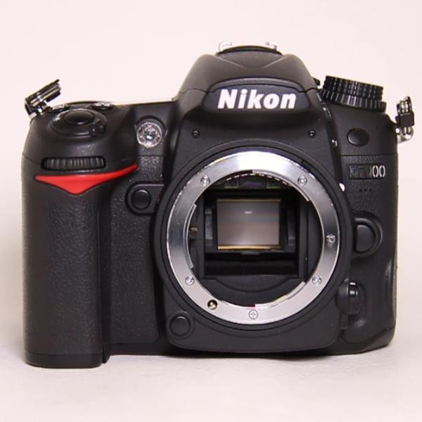 Used Nikon D7000 Digital SLR Camera Body