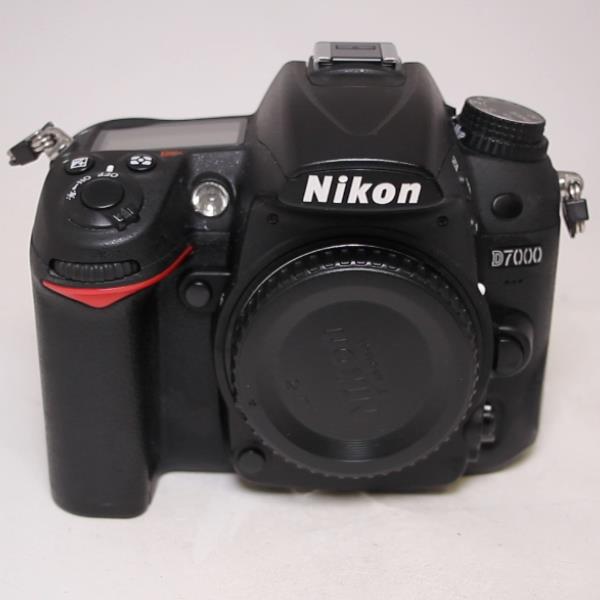 Used Nikon D7000 Digital SLR Camera Body