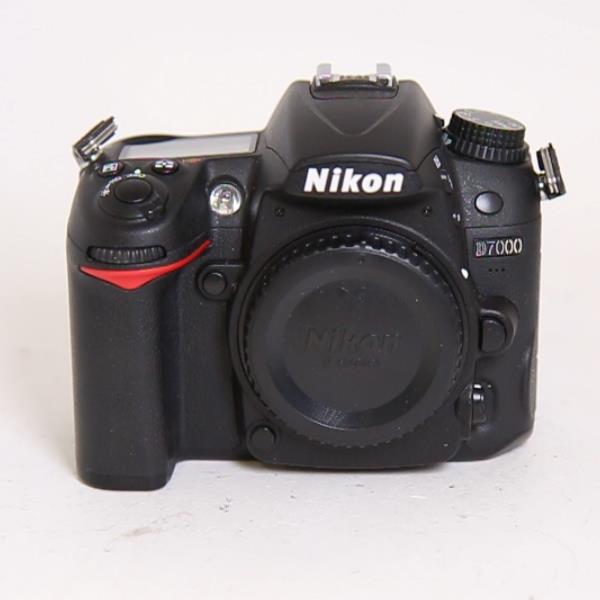 Used Nikon D7000 Digital SLR Camera Body
