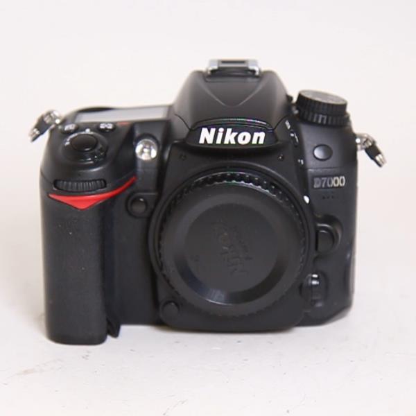 Used Nikon D7000 Digital SLR Camera Body