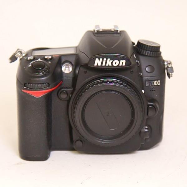 Used Nikon D7000 Digital SLR Camera Body