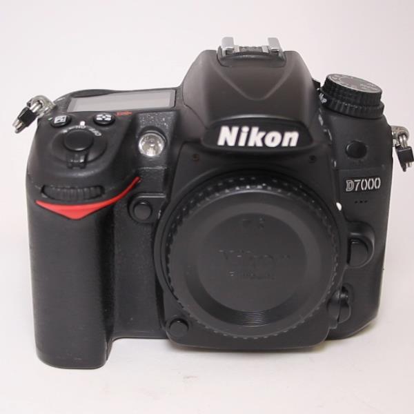 Used Nikon D7000 Digital SLR Camera Body
