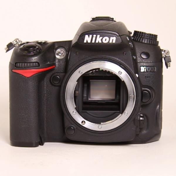 Used Nikon D7000 Digital SLR Camera Body