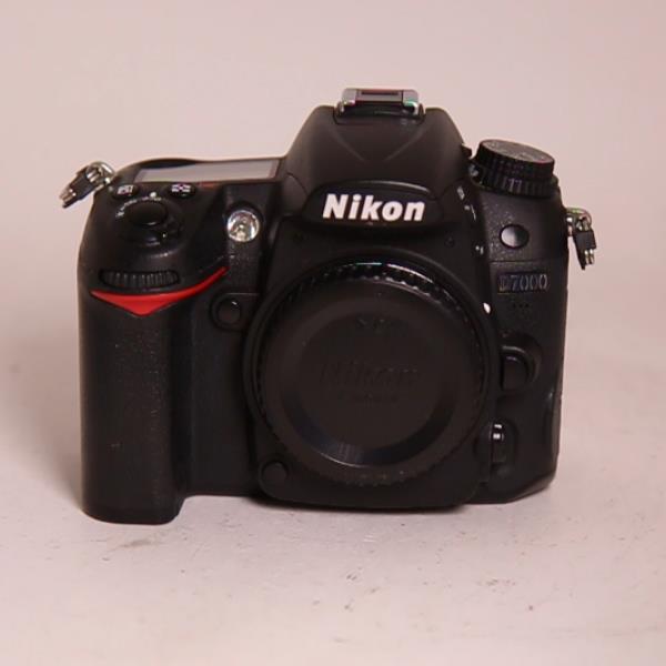 Used Nikon D7000 Digital SLR Camera Body