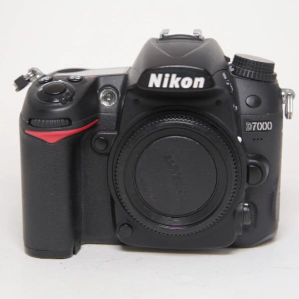Used Nikon D7000 Digital SLR Camera Body